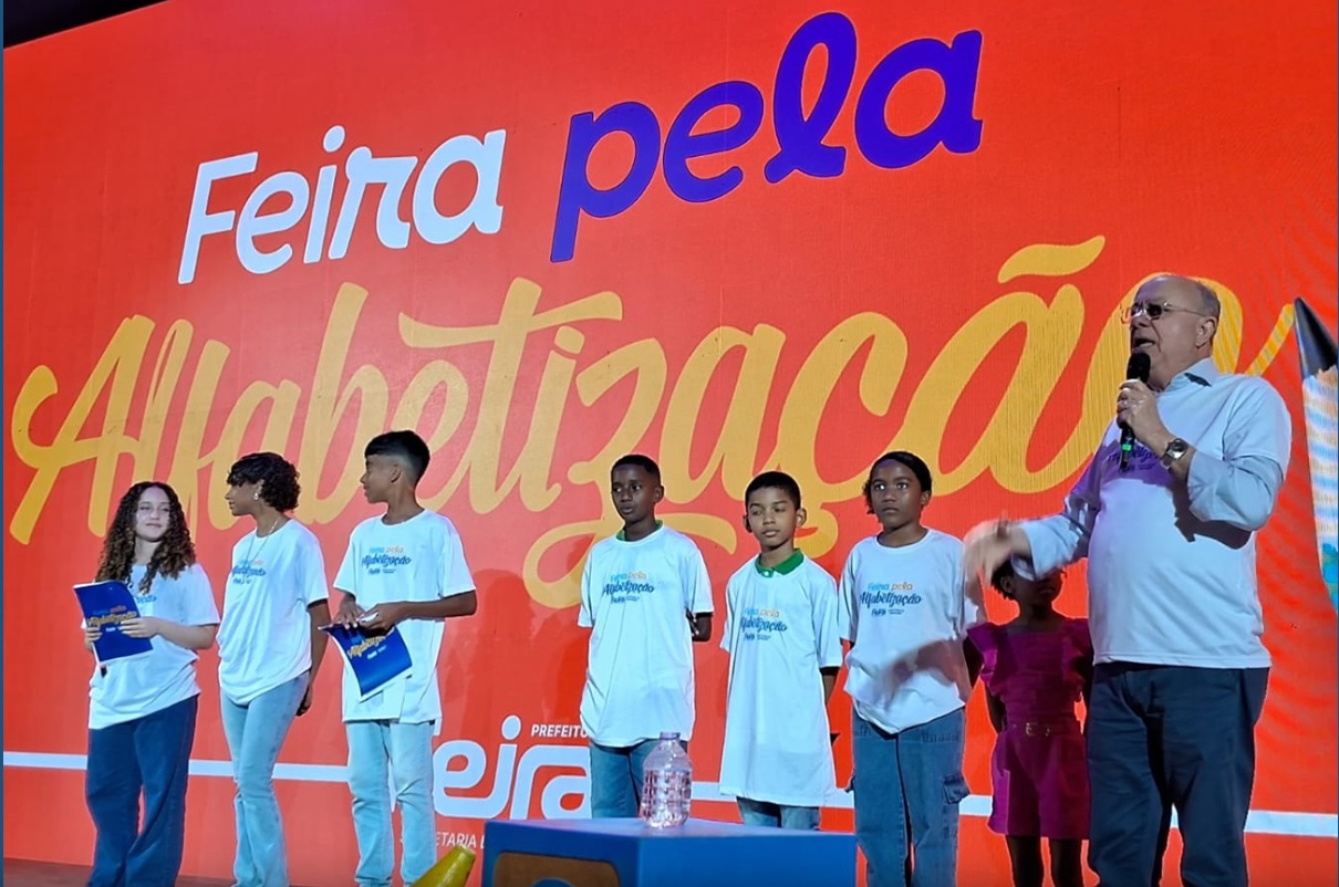 Feira de Santana é reconhecida com o Selo Nacional Compromisso com a Alfabetização
