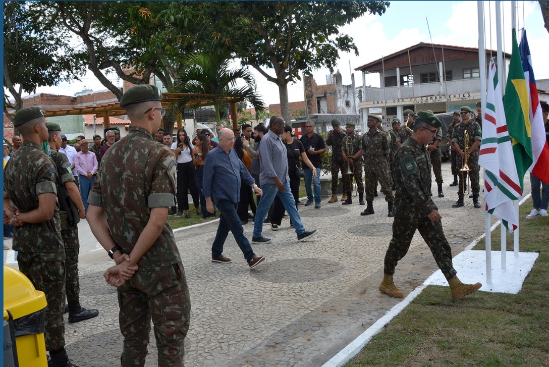 Governo Municipal entrega Praça dos Ex-Combatentes totalmente requalificada