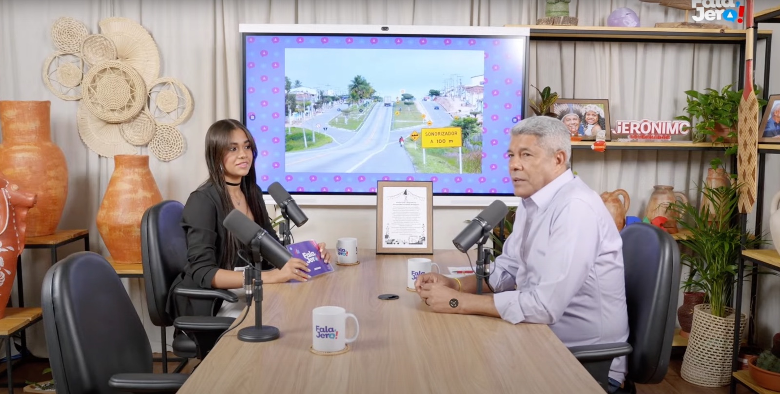 Influenciadora de Feira de Santana brilha no podcast Fala Jero!.