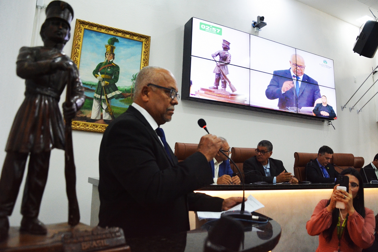 Joilton Freitas destaca papel da imprensa ao ser homenageado com Troféu Arnold Silva