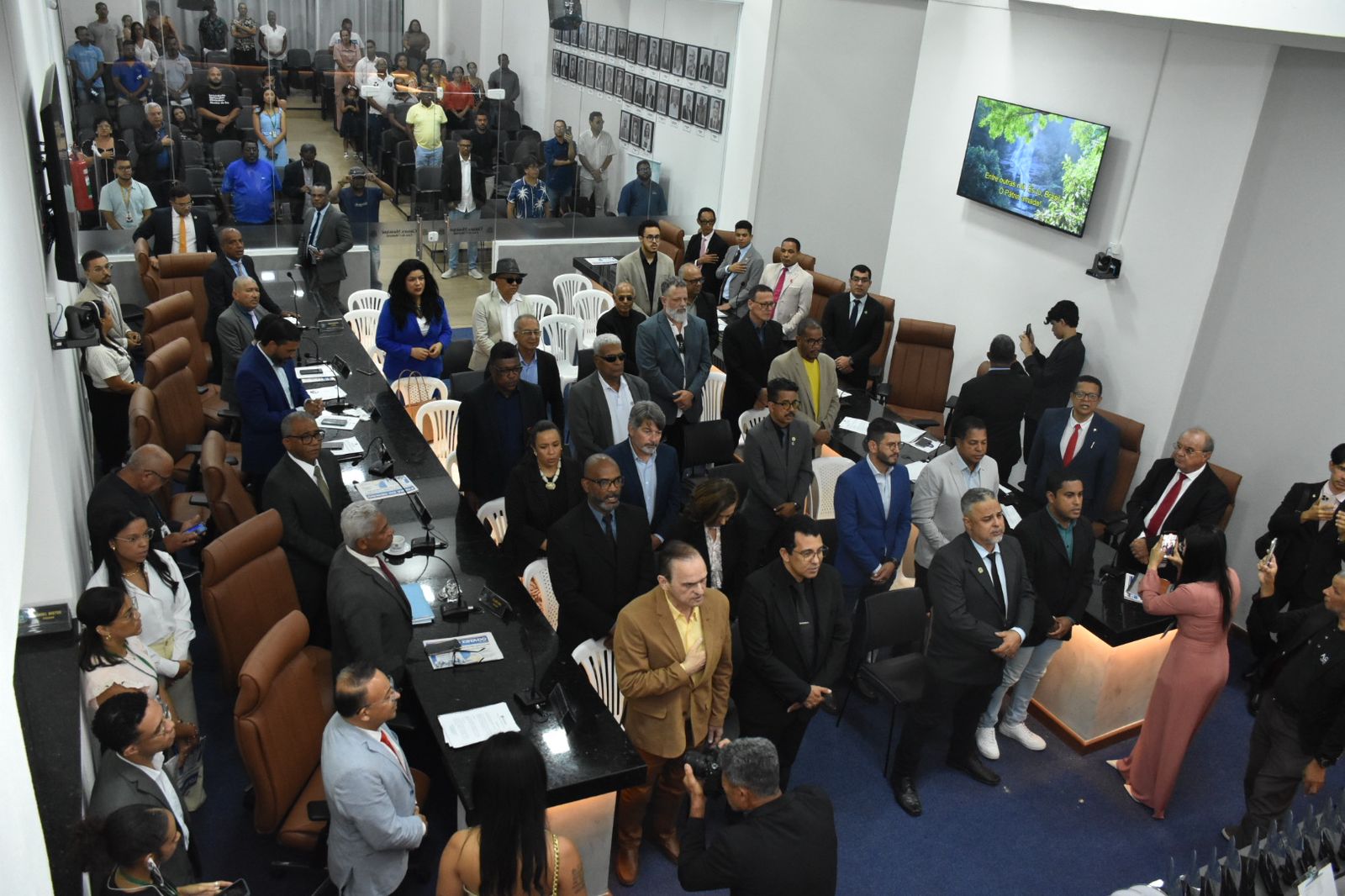 Profissionais de comunicação premiados com o Troféu Arnold Silva em Sessão Solene da Câmara